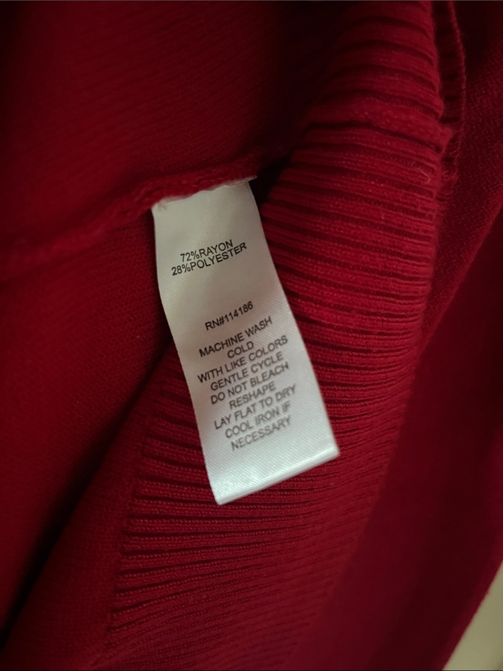 Red sweater - Picture 5 of 5